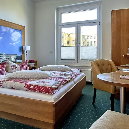 Biohotel Amadeus Hotel 4*